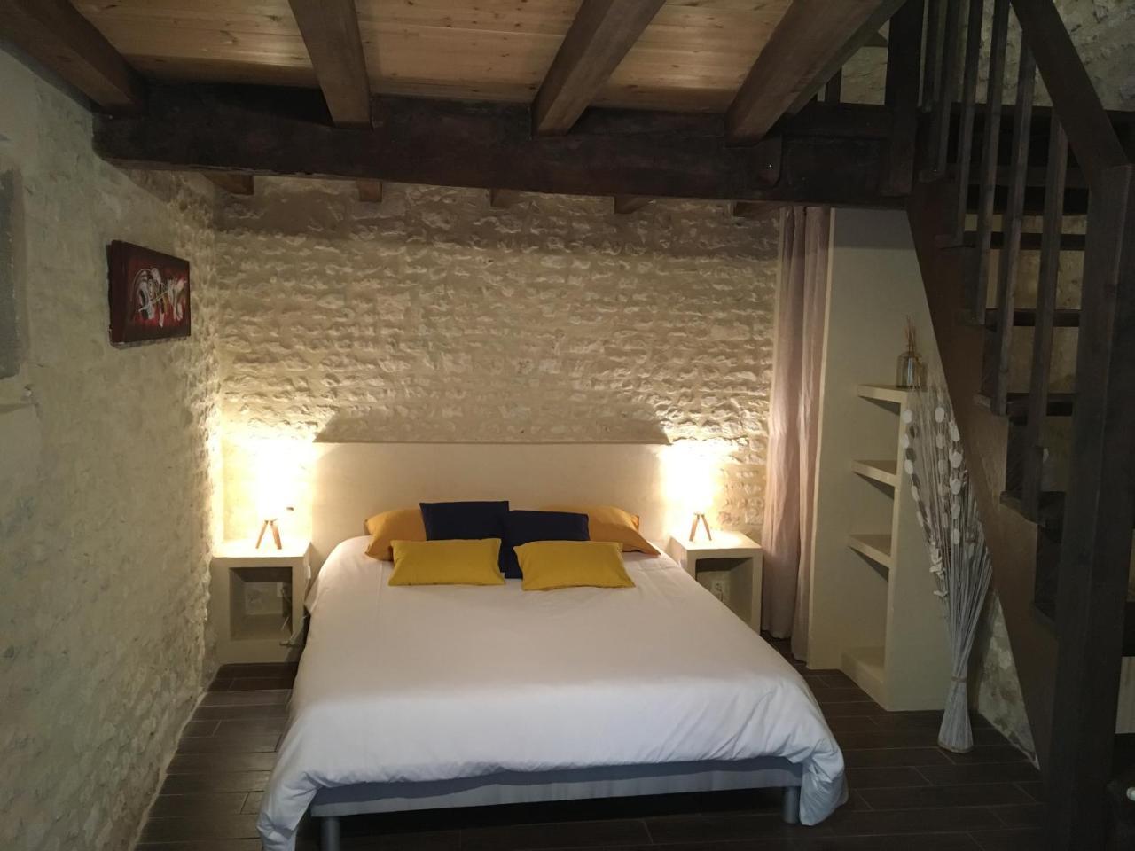 Tetes A L'Air Bed & Breakfast Montils Luaran gambar