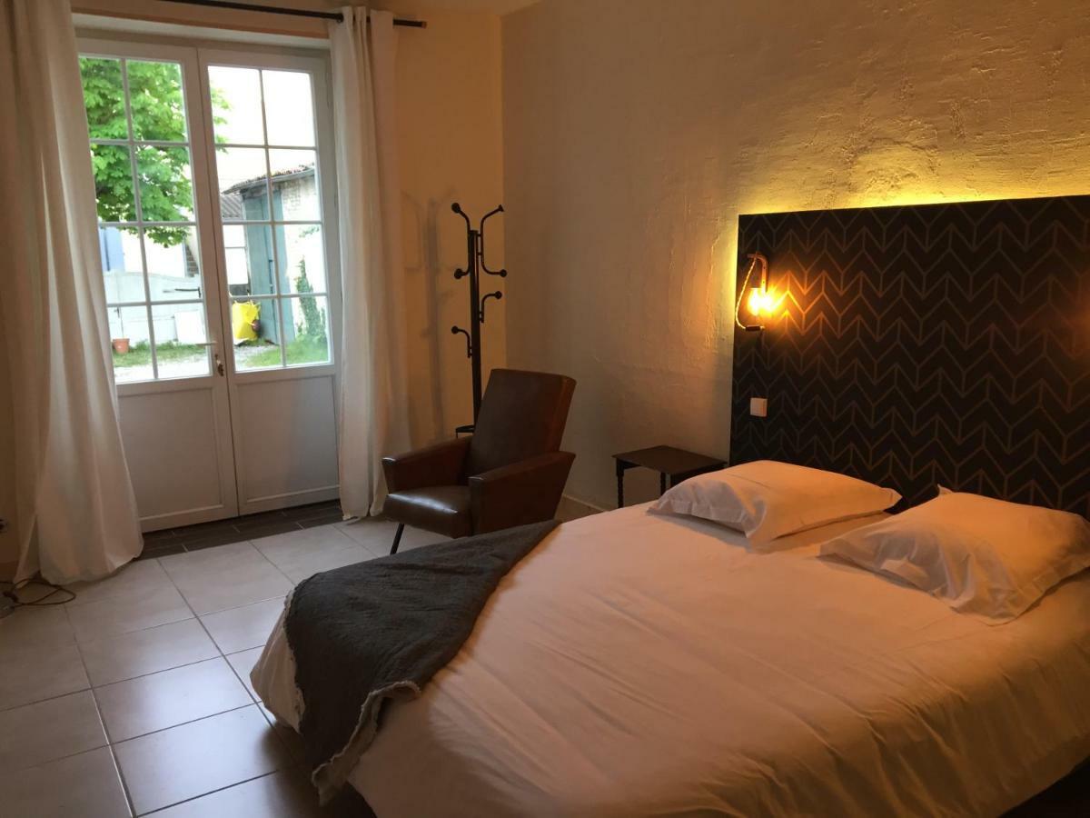 Tetes A L'Air Bed & Breakfast Montils Luaran gambar