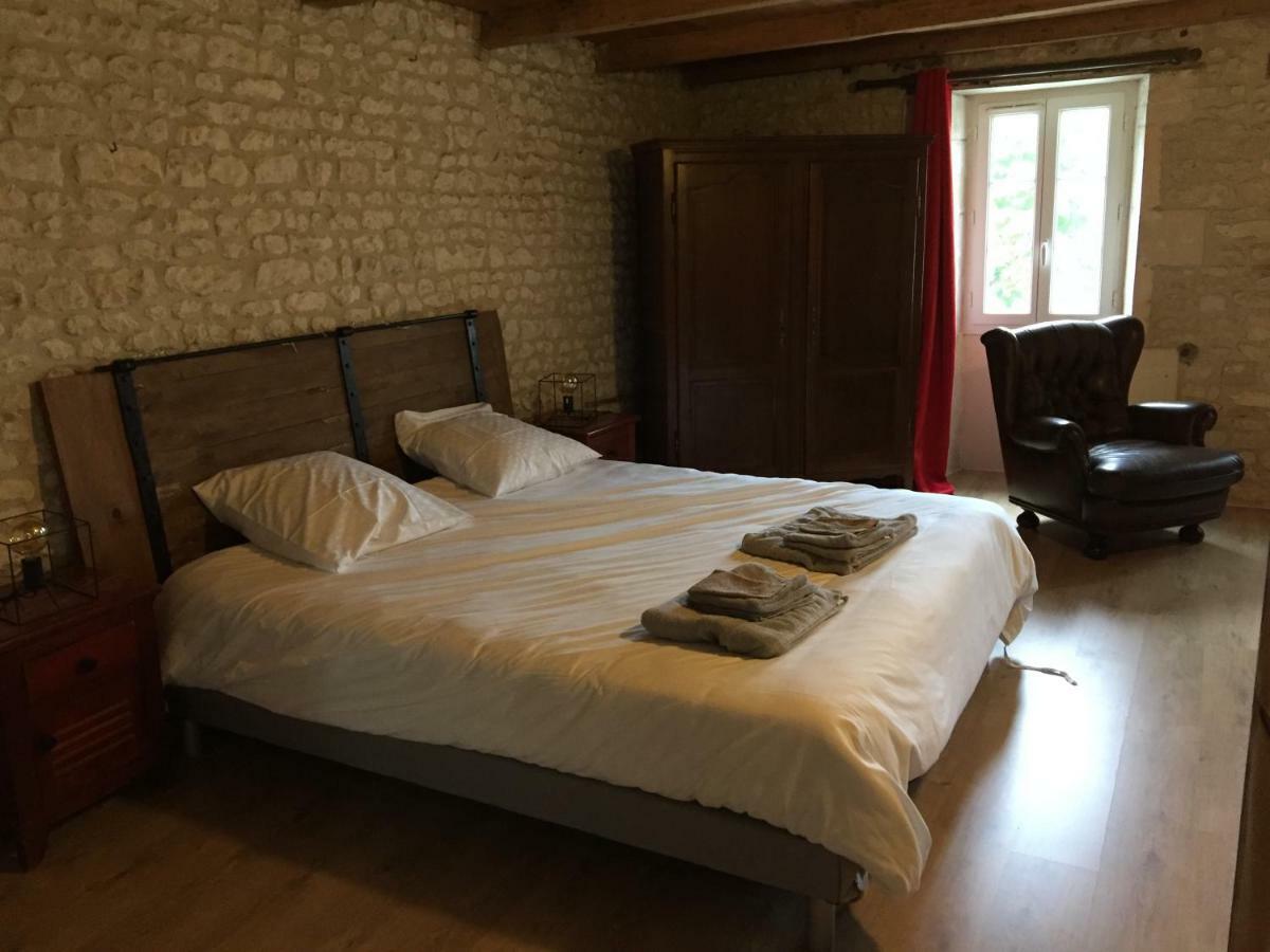 Tetes A L'Air Bed & Breakfast Montils Luaran gambar